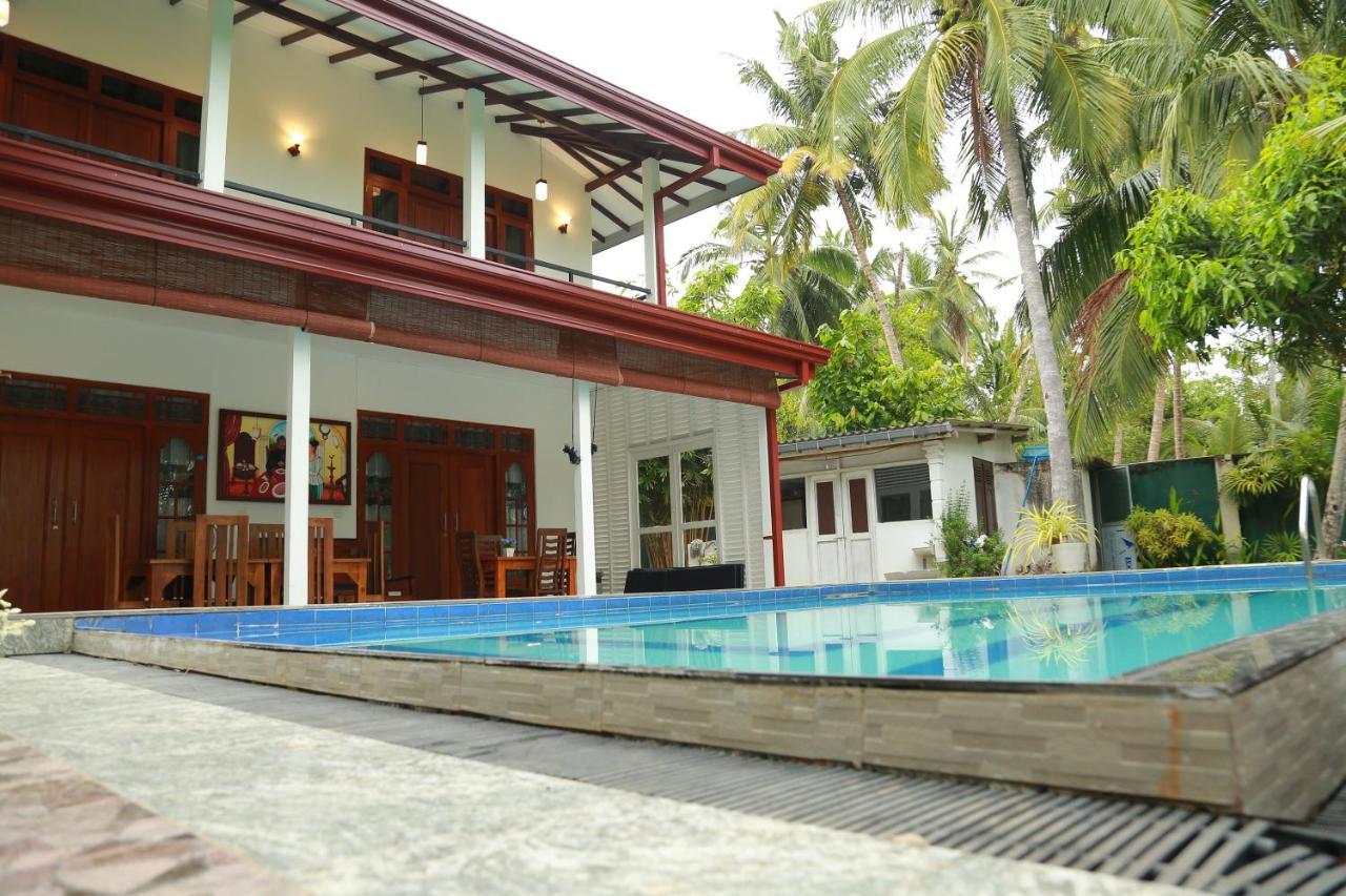 Villa A.Sms Induruwa Exteriör bild