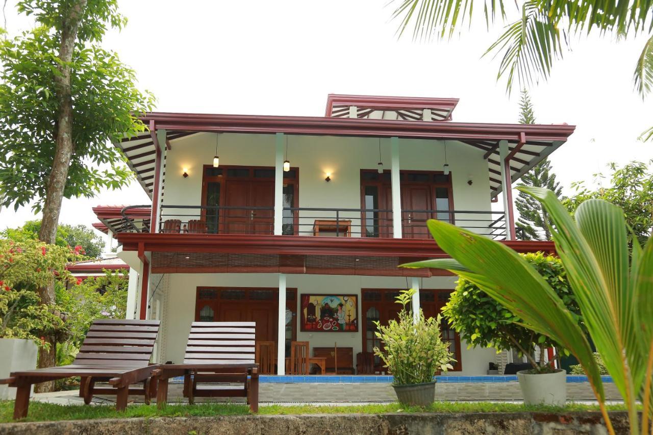 Villa A.Sms Induruwa Exteriör bild